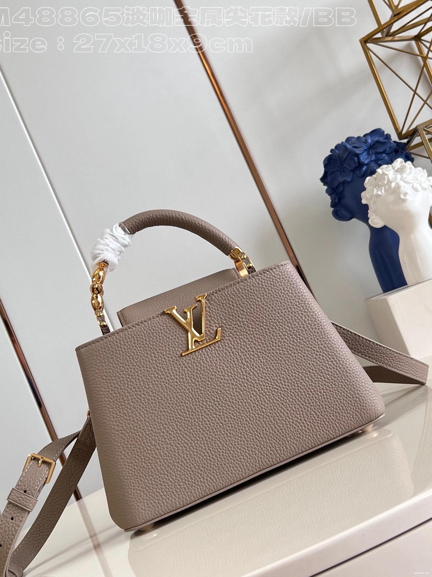WIS LOUIS CAPUCINES VUITTON BB-27*18*9CM 0813